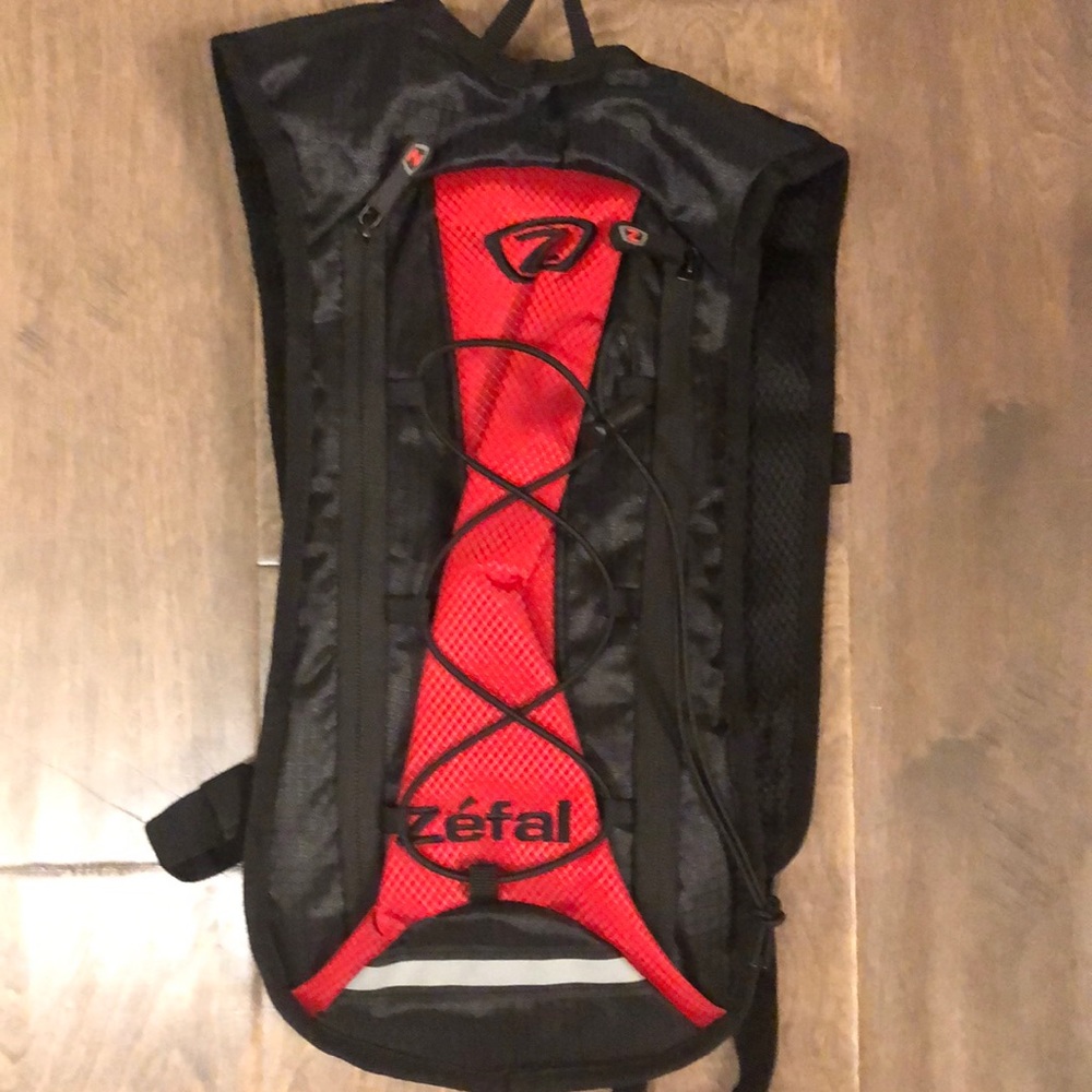 Zefal 1.5 liter hydration backpack